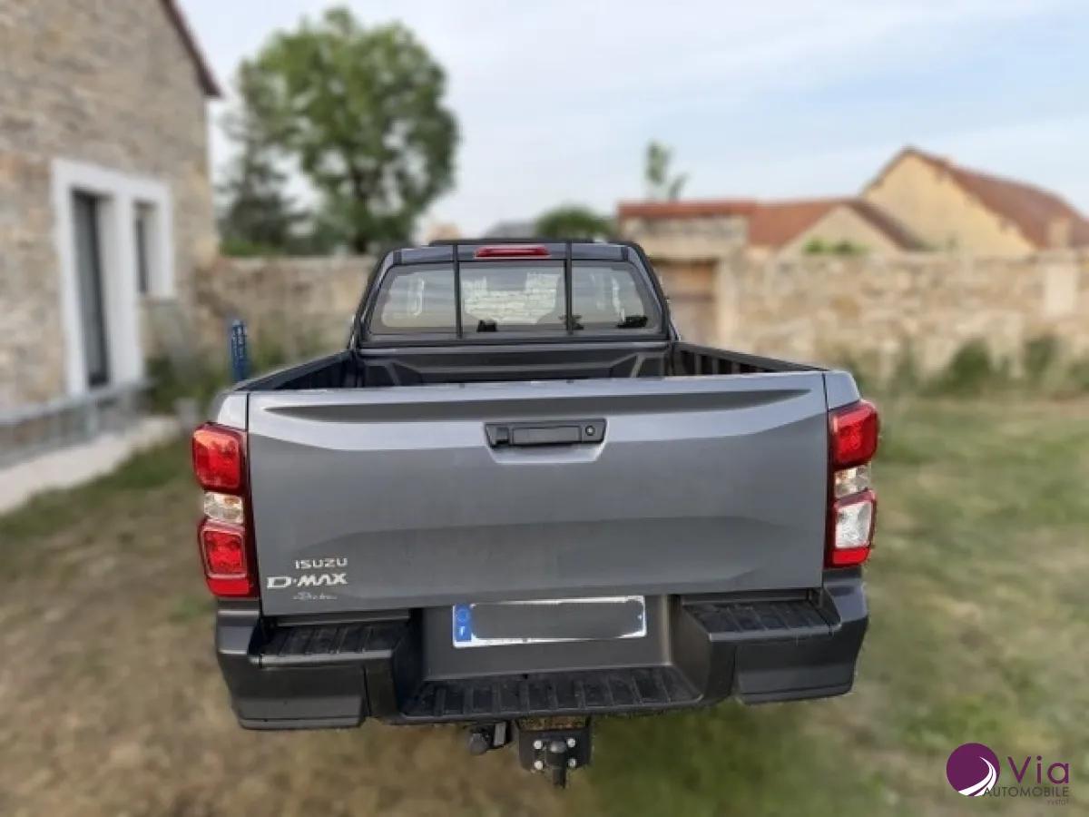 Isuzu D-max