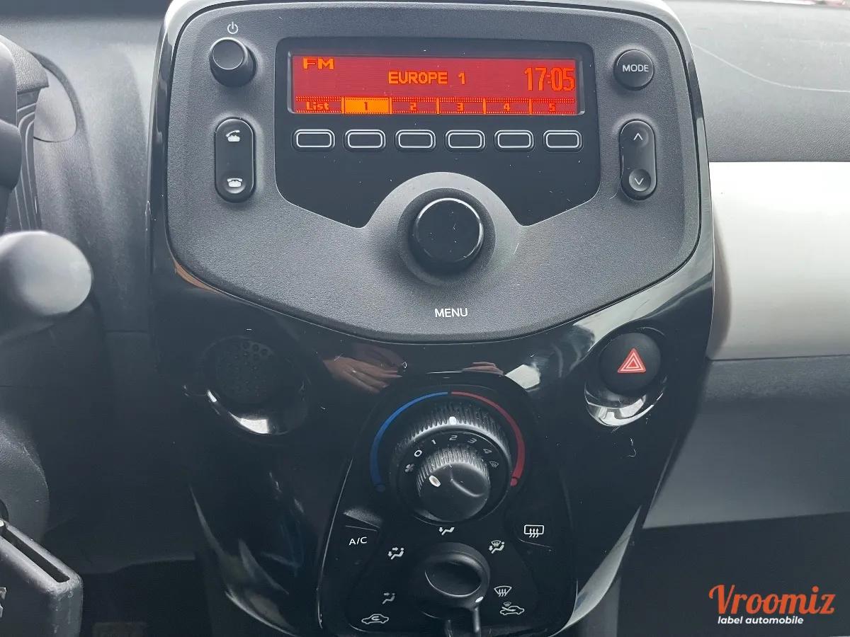 PEUGEOT 108 5 Portes 1.2 VTi 82 CH