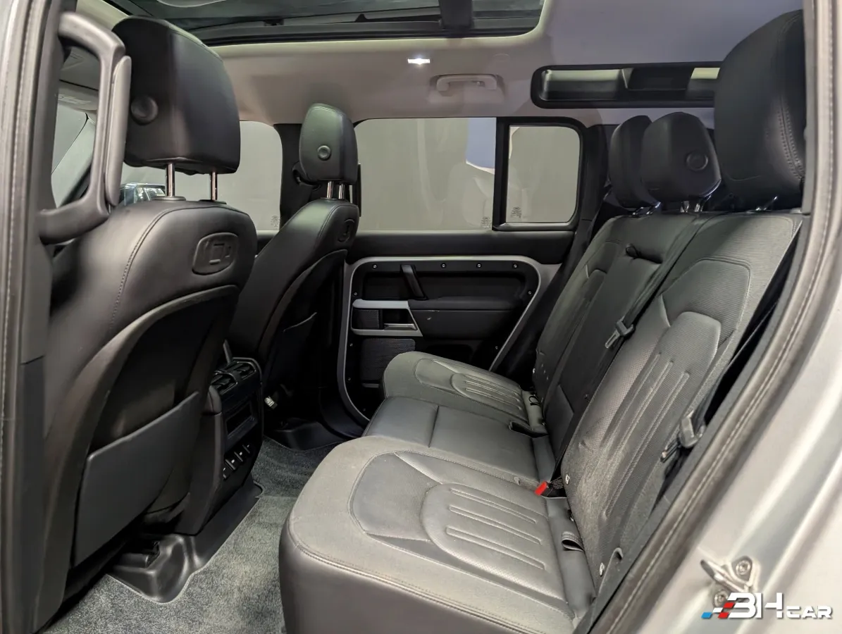 Land Rover Defender - photo 25