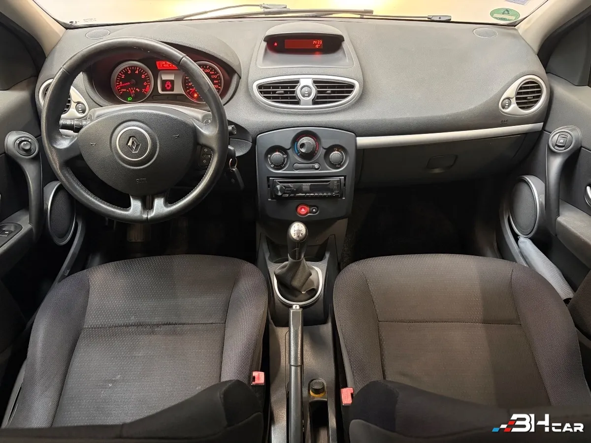 Renault Clio - photo 8