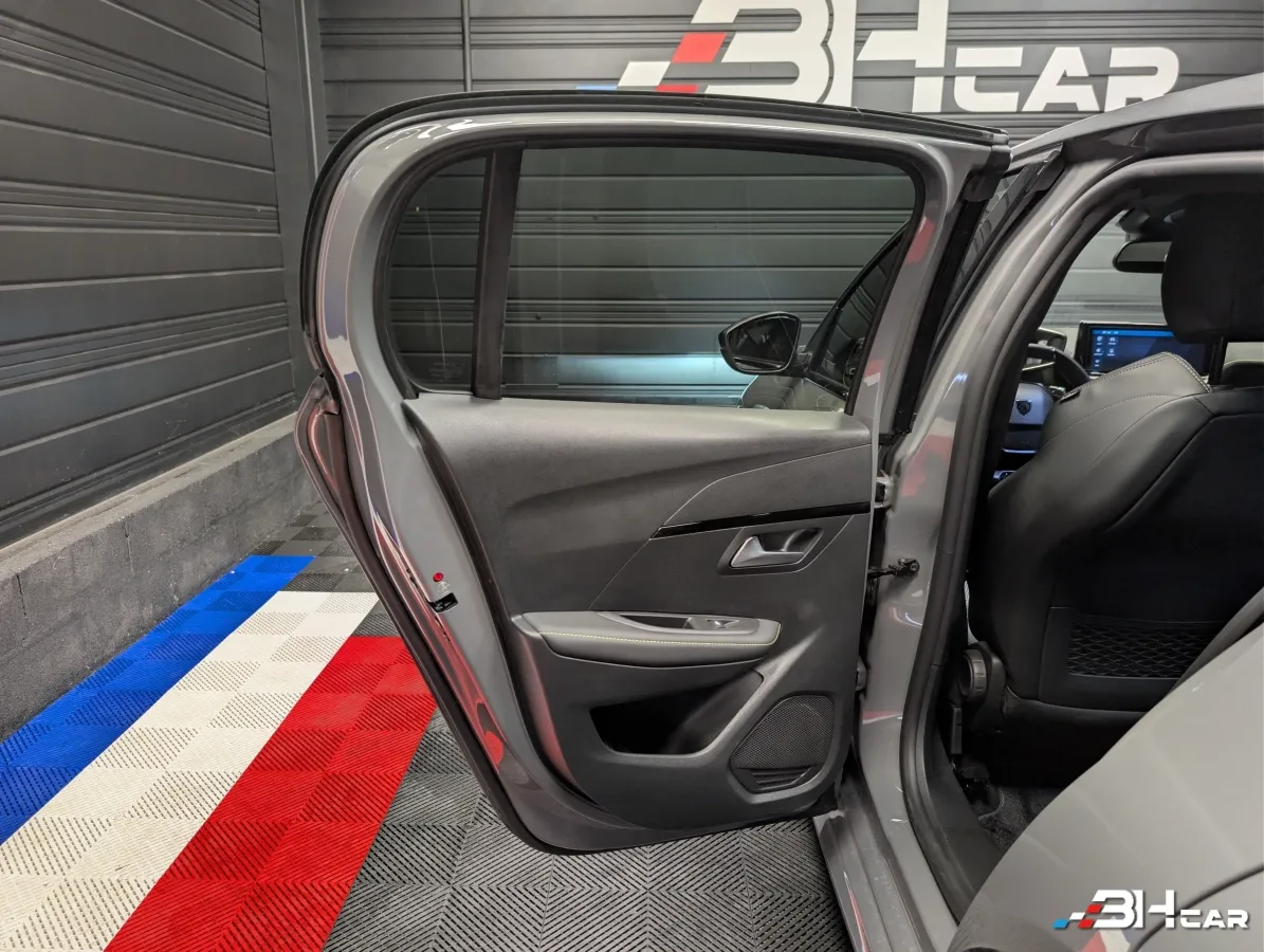 Peugeot 208 - photo 29