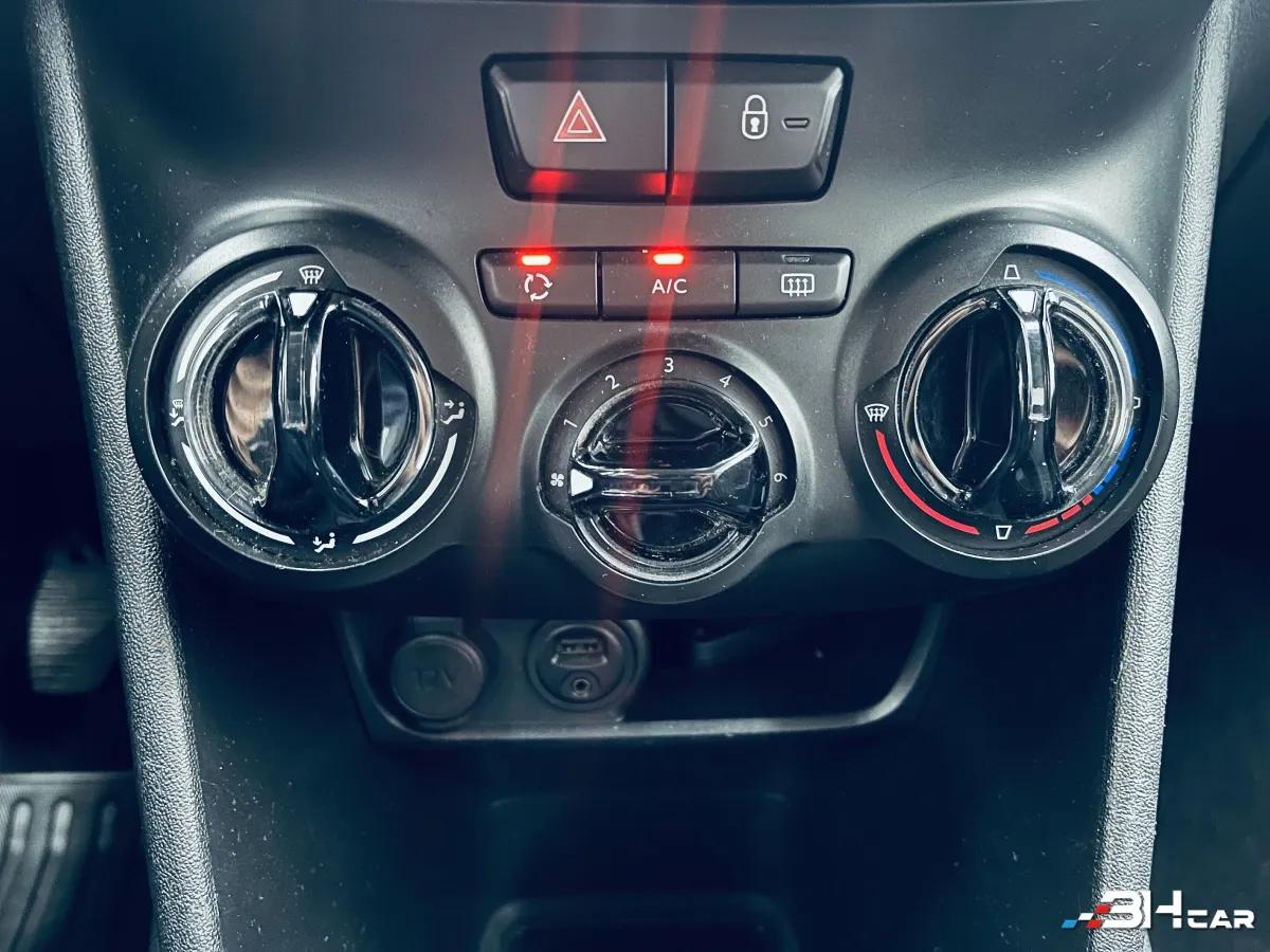 Aperçu indisponible de Peugeot 208