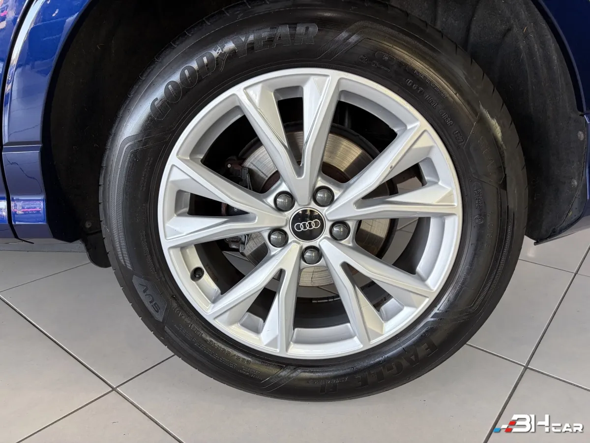 Audi Q3 - photo 14