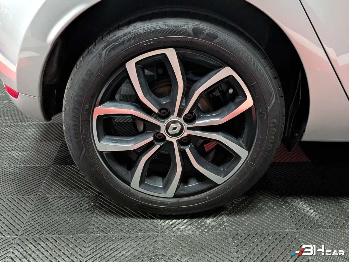 Renault Clio - photo 21