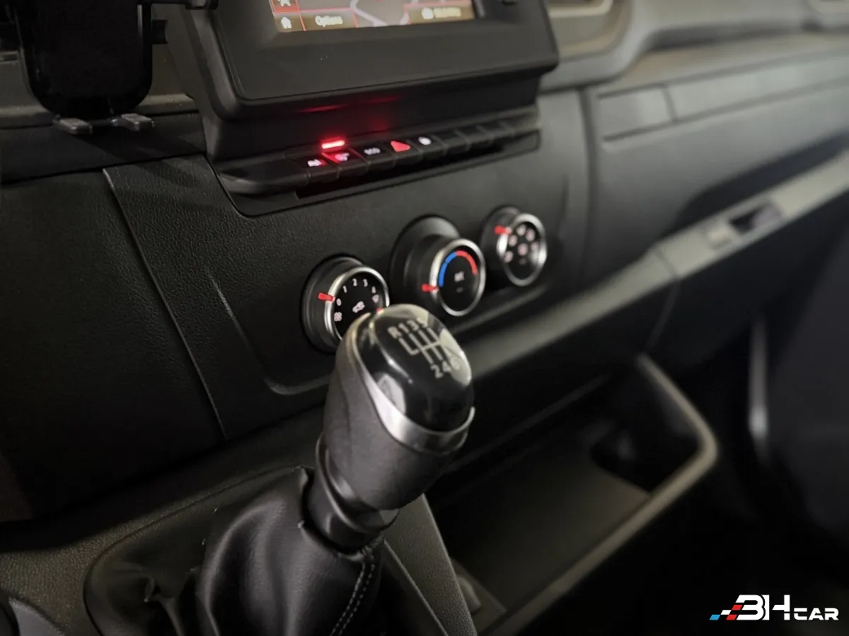 Renault Master Vu - photo 13