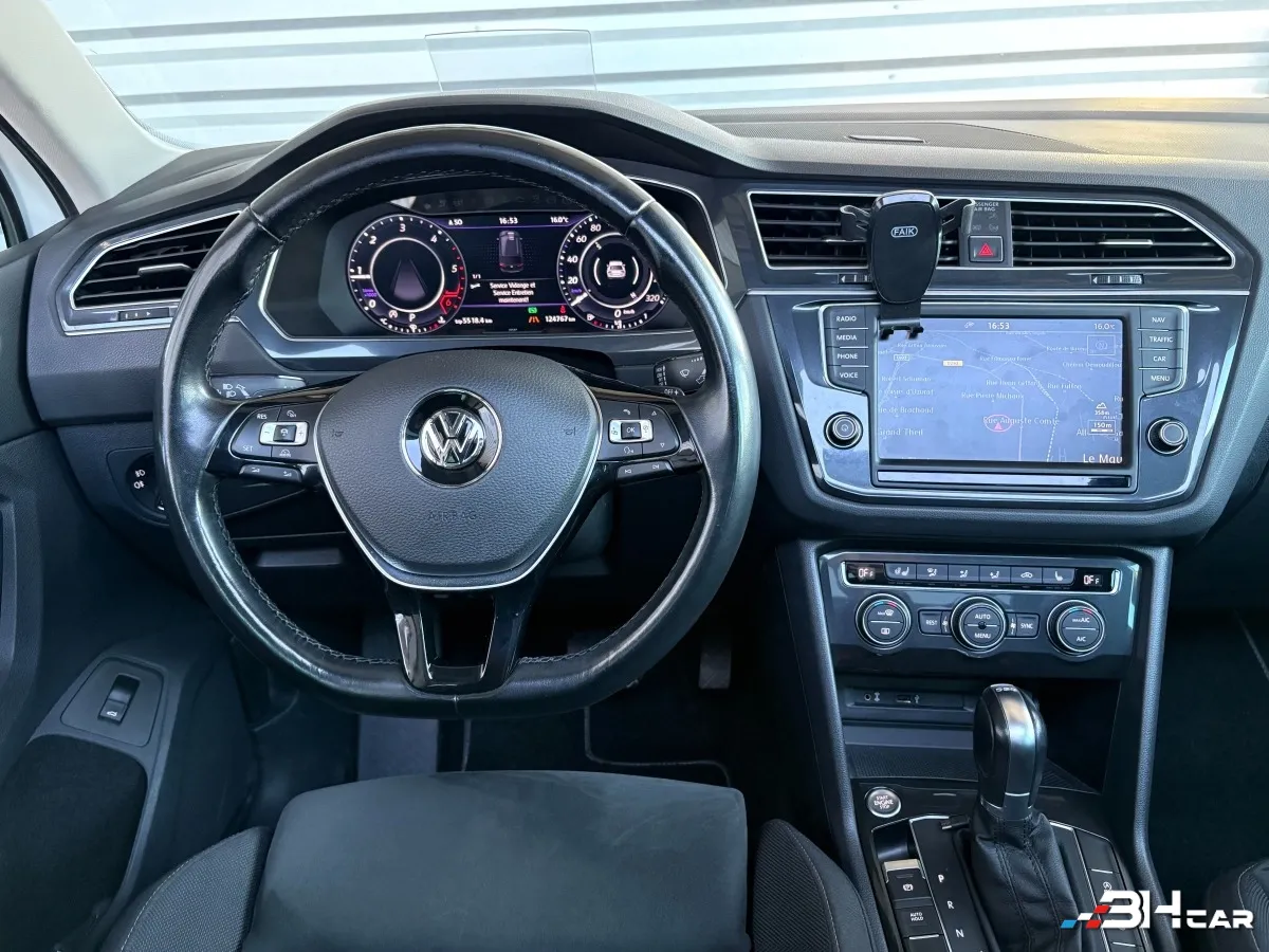 Volkswagen Tiguan - photo 13