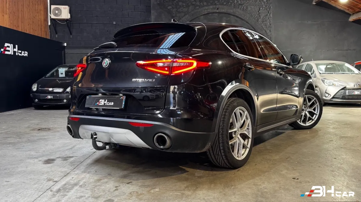 Alfa Romeo Stelvio - photo 6