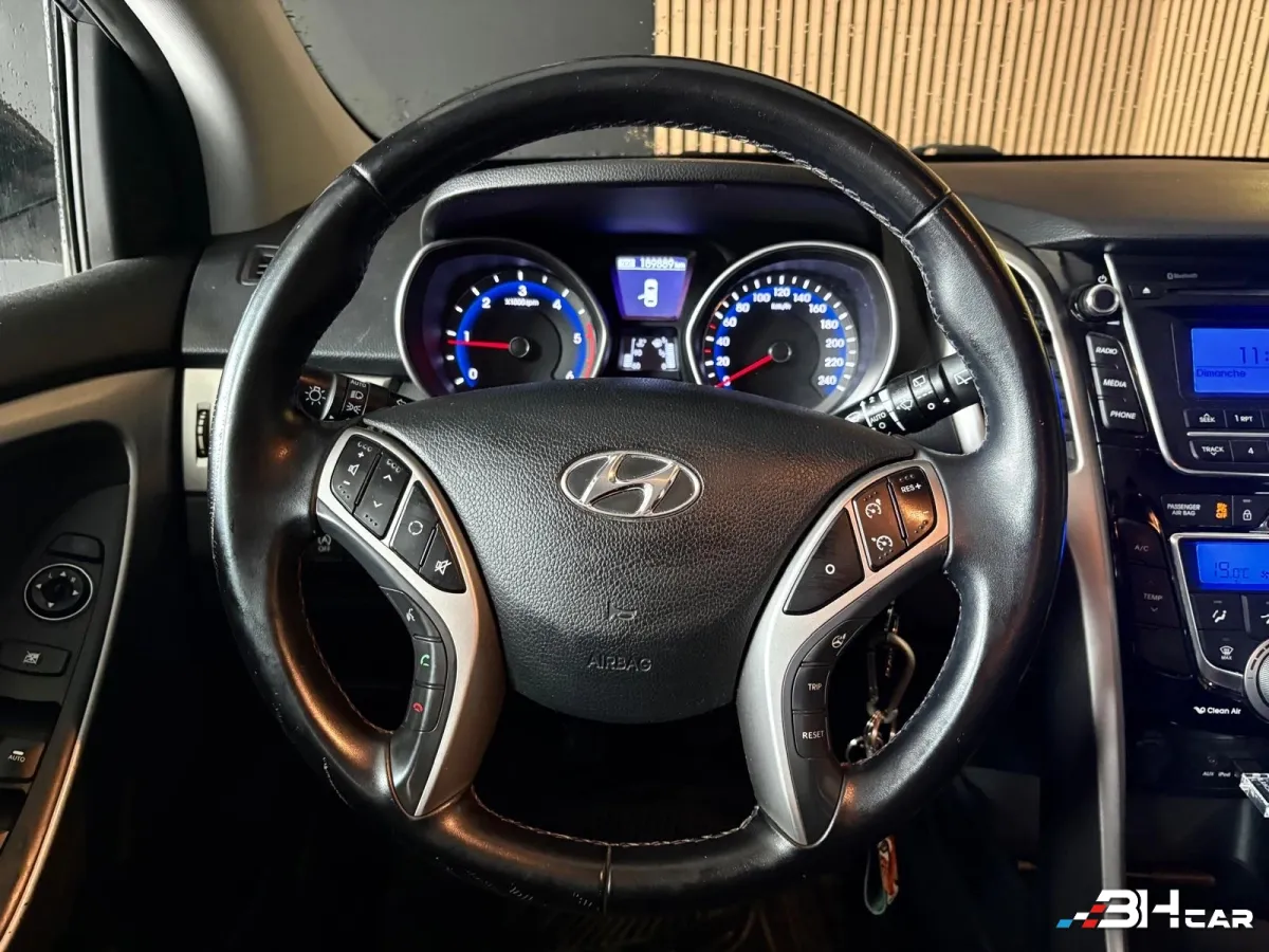 Hyundai I30 - photo 9