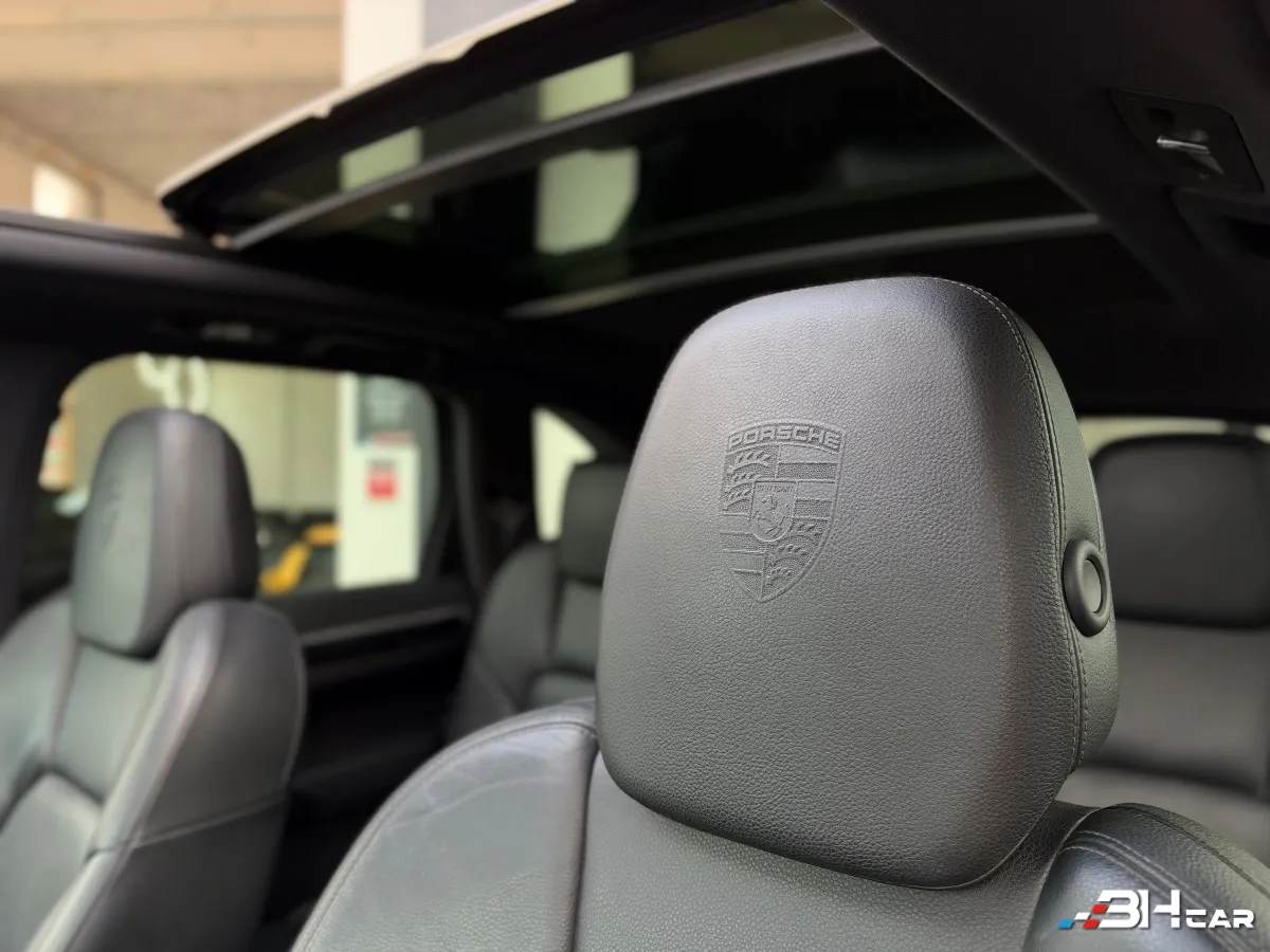 Porsche Cayenne - photo 13
