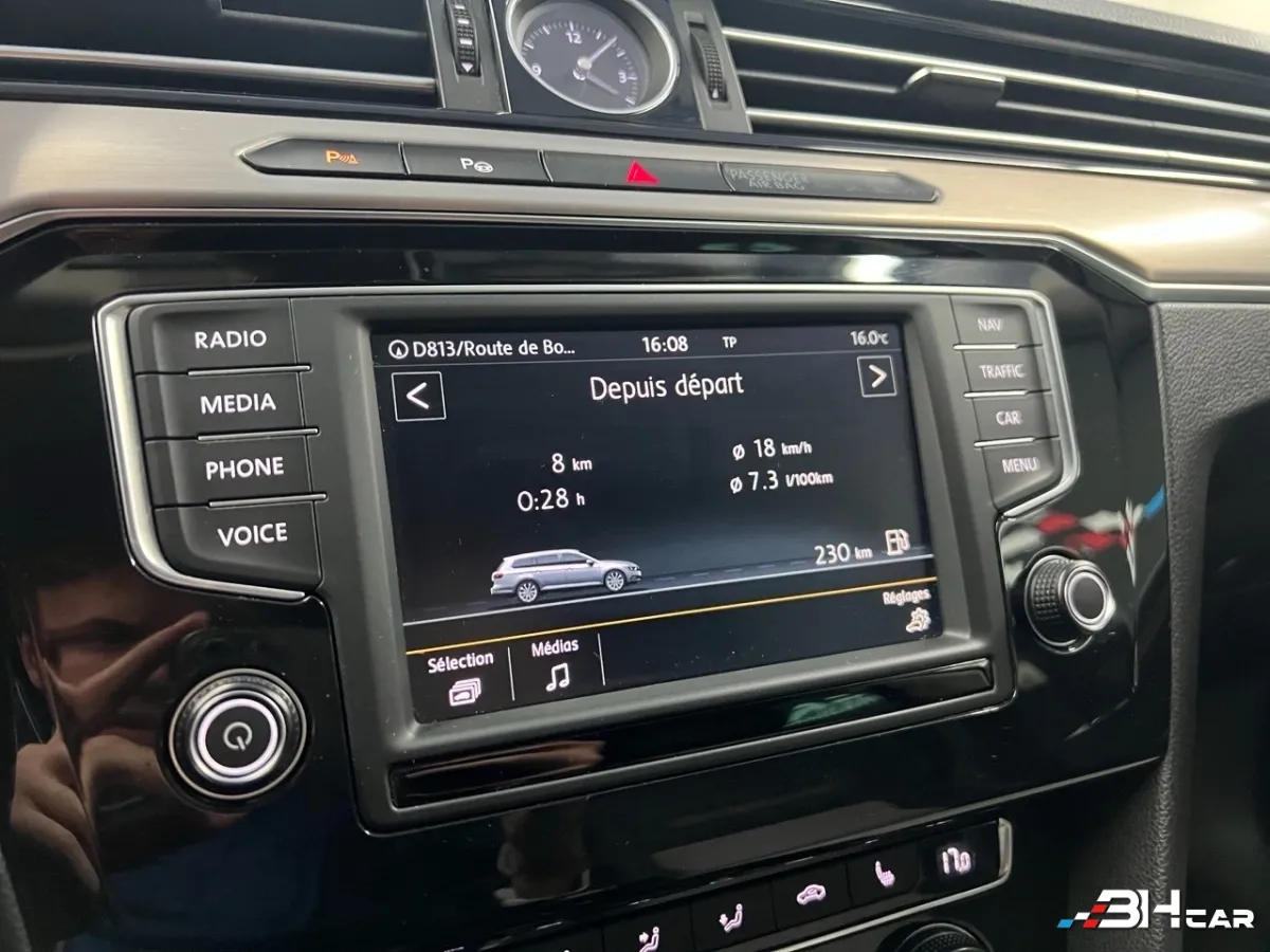 Volkswagen Passat - photo 27