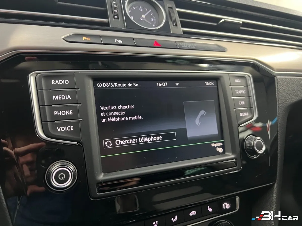 Volkswagen Passat - photo 26
