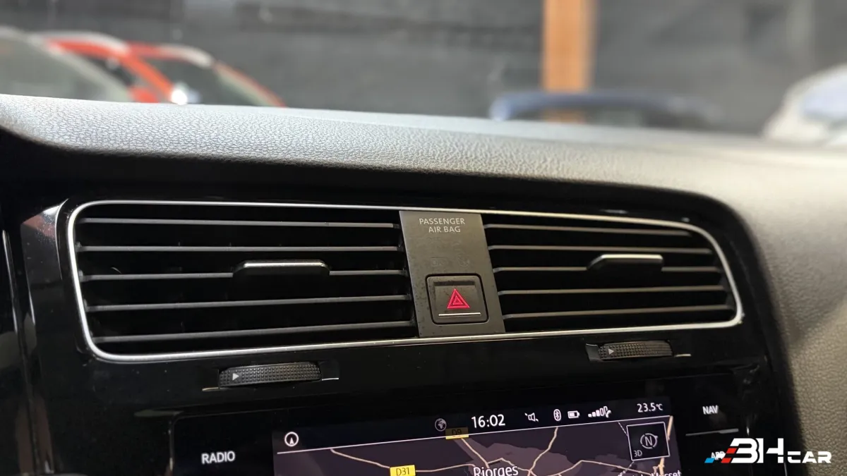 Volkswagen Golf - photo 23