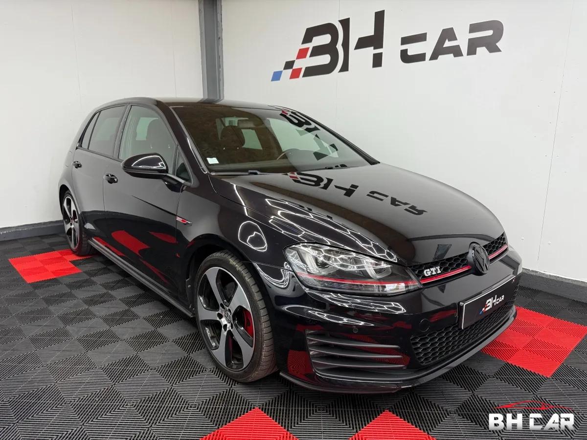 Image: Volkswagen Golf GTI 2.0 TSI - 220cv / Sièges chauffants / Keyless / GPS / Radars AV et AR