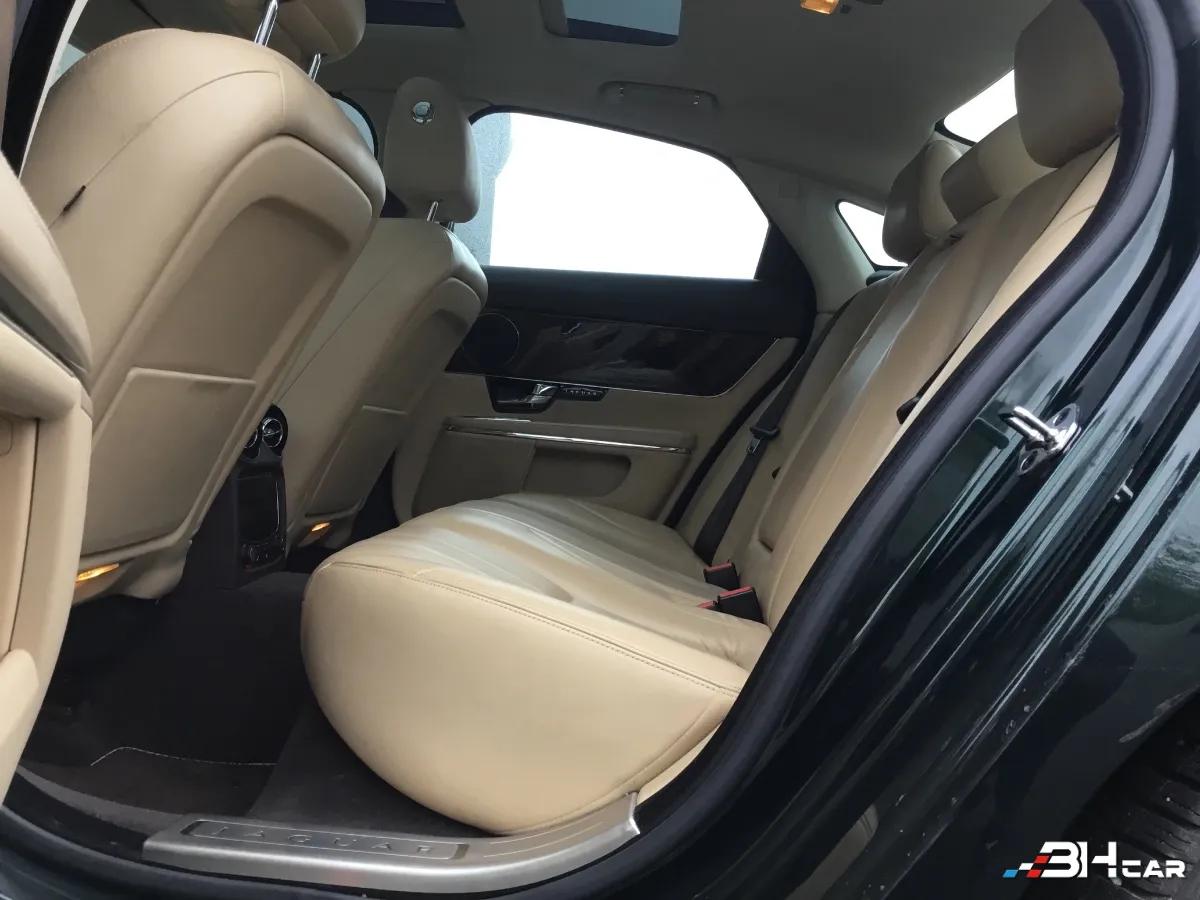 Aperçu indisponible de Jaguar XJ