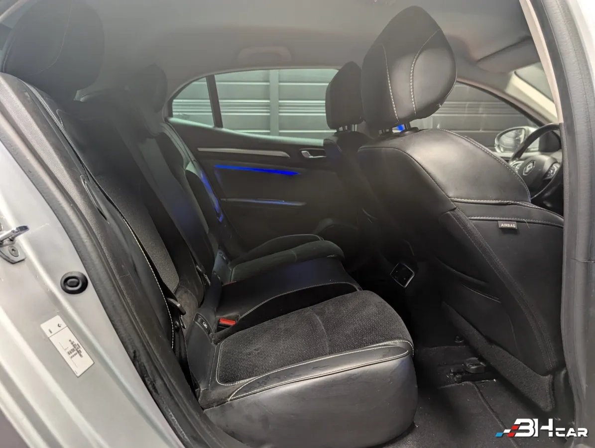 Renault Megane - photo 28