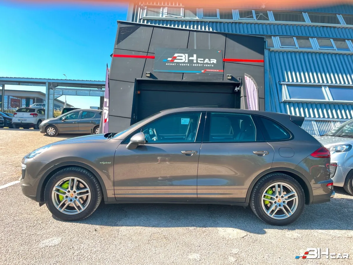 Porsche Cayenne - photo 5