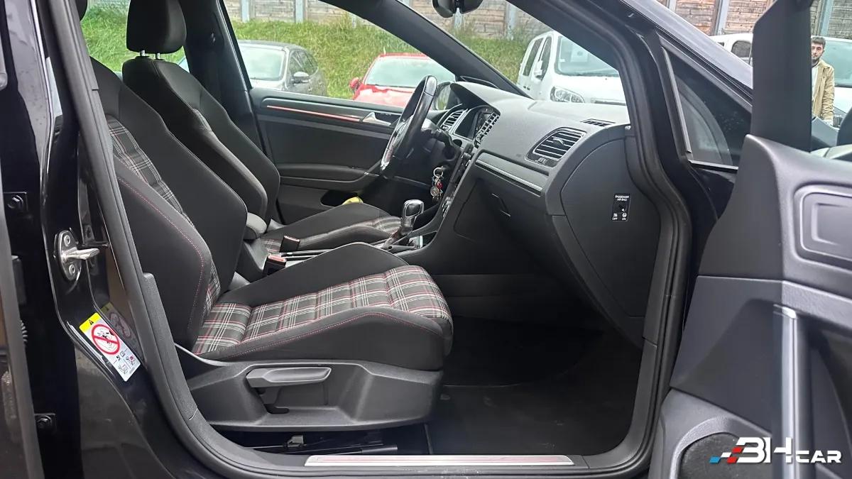 Aperçu indisponible de Volkswagen Golf