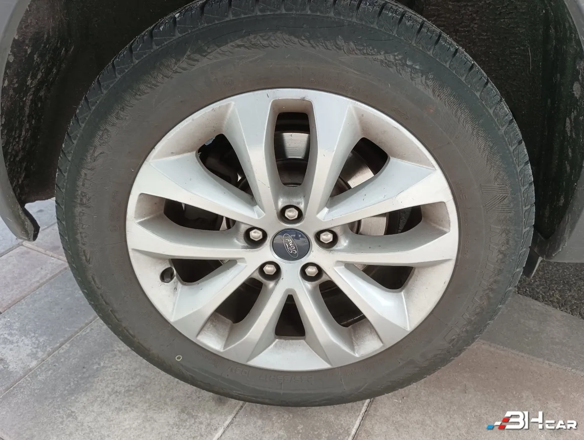 Ford Kuga - photo 12