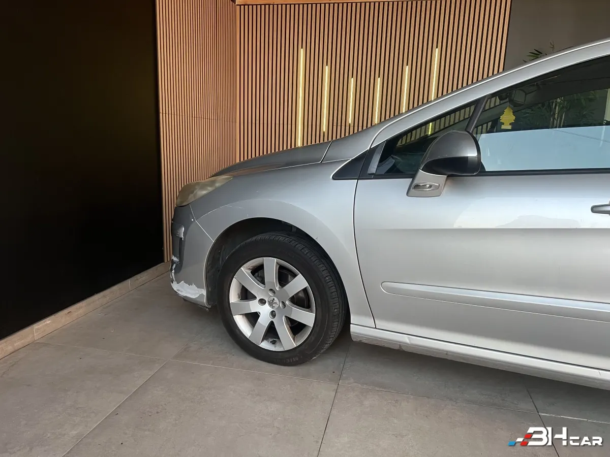 Peugeot 308 - photo 4