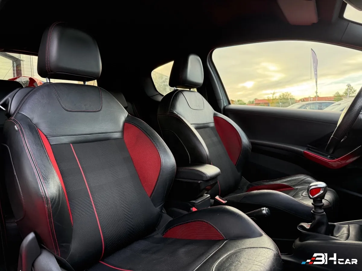 Peugeot 208 - photo 11