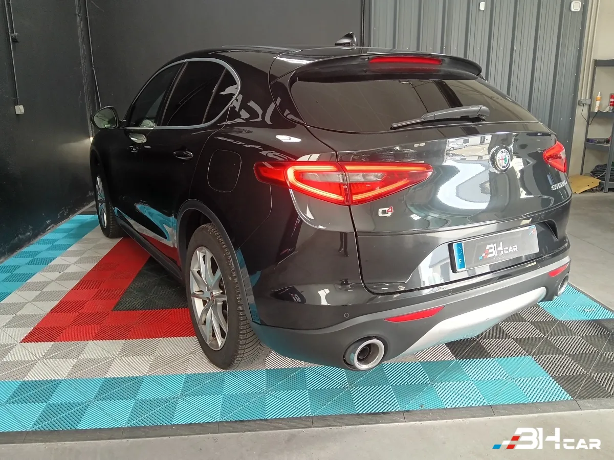Alfa Romeo Stelvio - photo 12