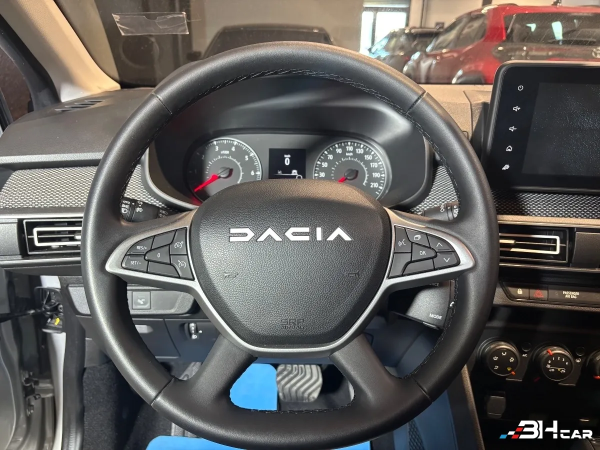 Dacia Sandero - photo 11