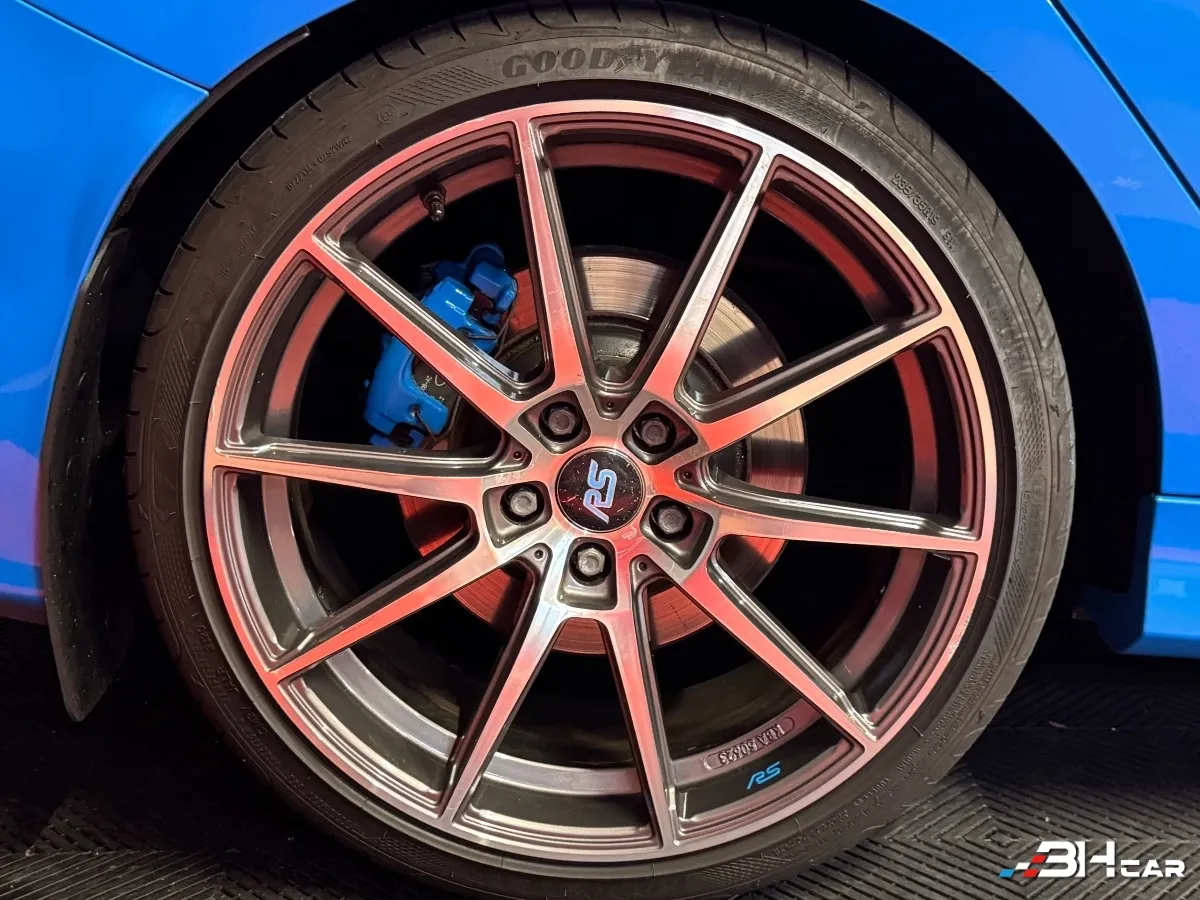 Ford Focus - photo 15