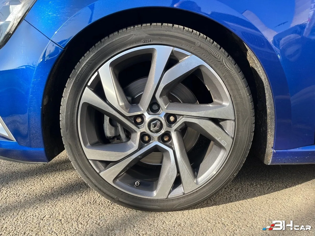 Renault Megane - photo 12