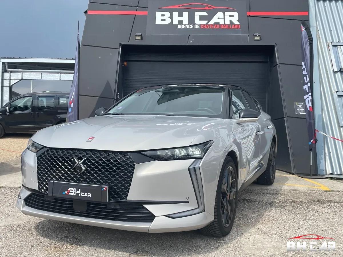 Image: Ds Automobiles Ds 4 1.2 ptec 130 Performance Line - Caméra - Phares LED - Sellerie Alcantara