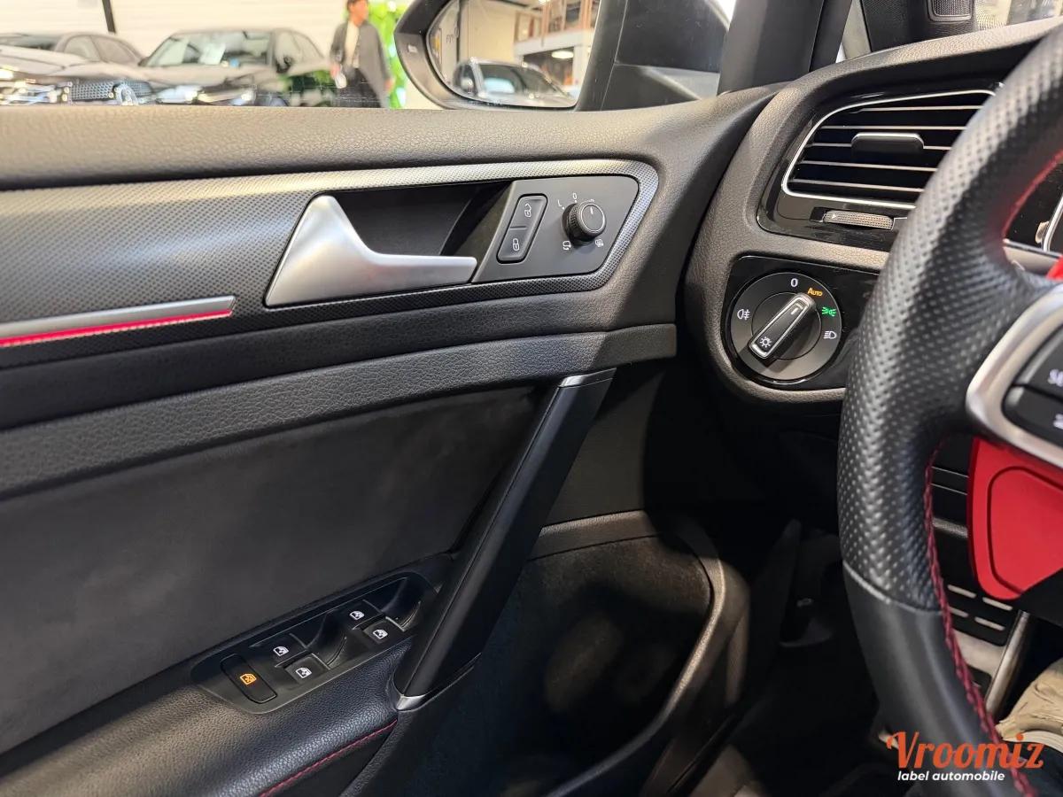 Volkswagen Golf 2.0 TSI 290 GTI TCR DSG BVA