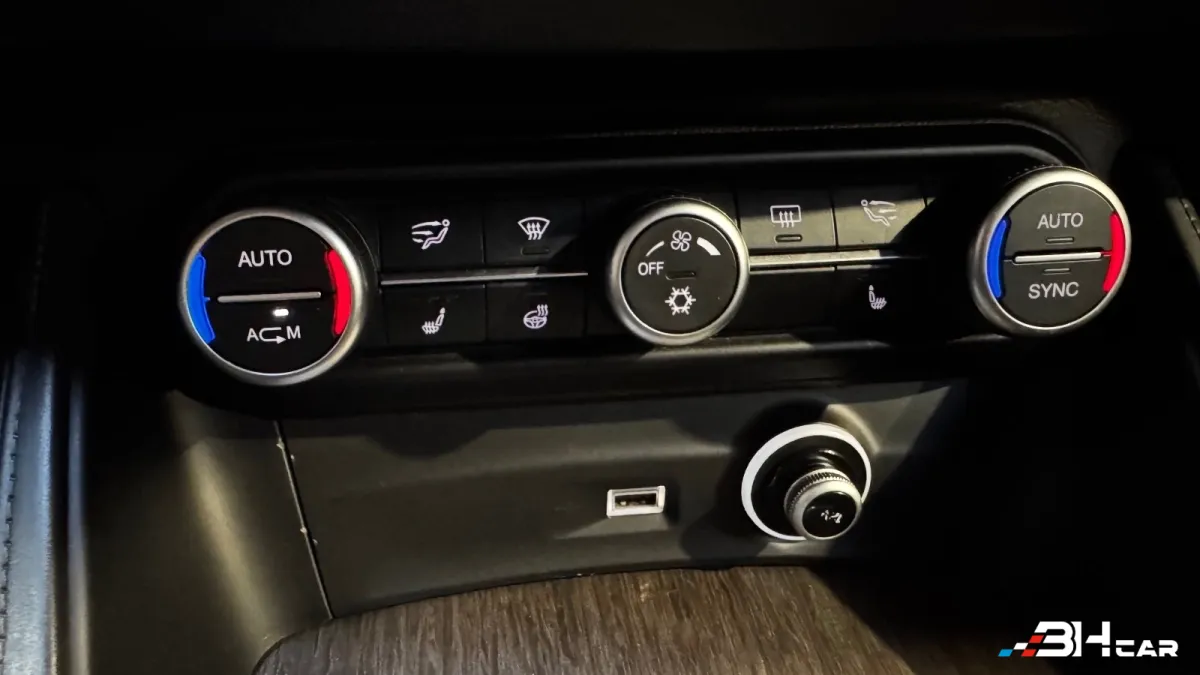 Alfa Romeo Stelvio - photo 28