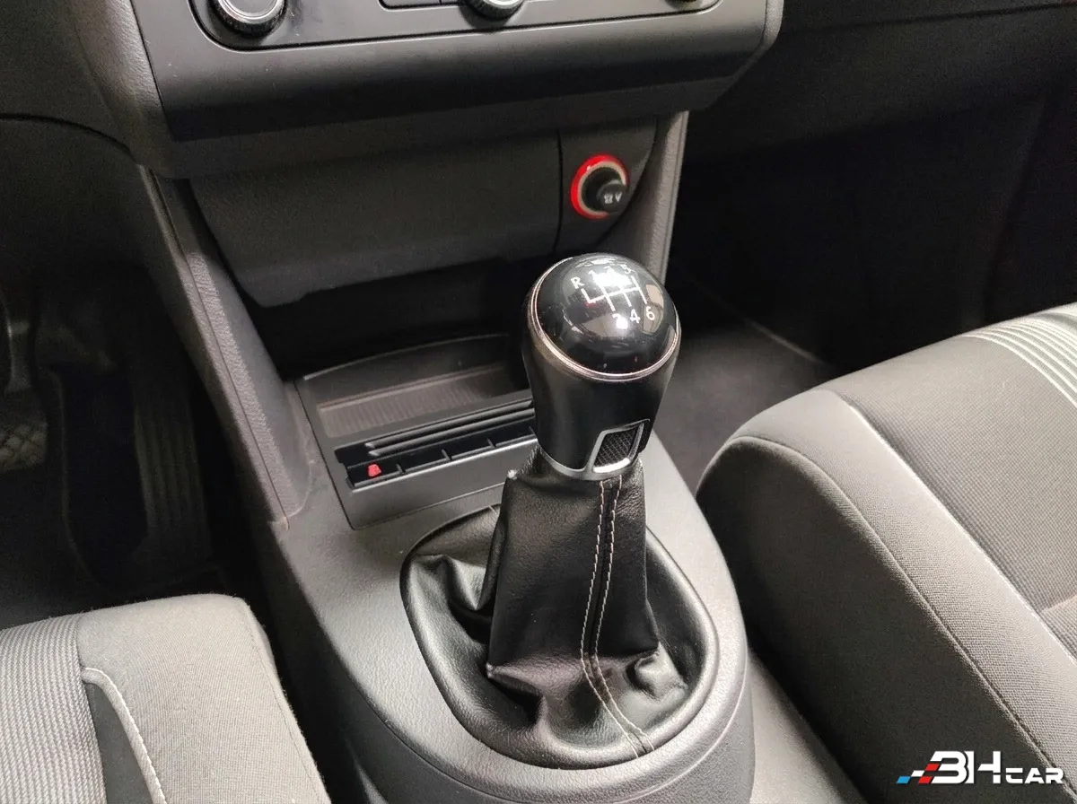 Volkswagen Touran - photo 12