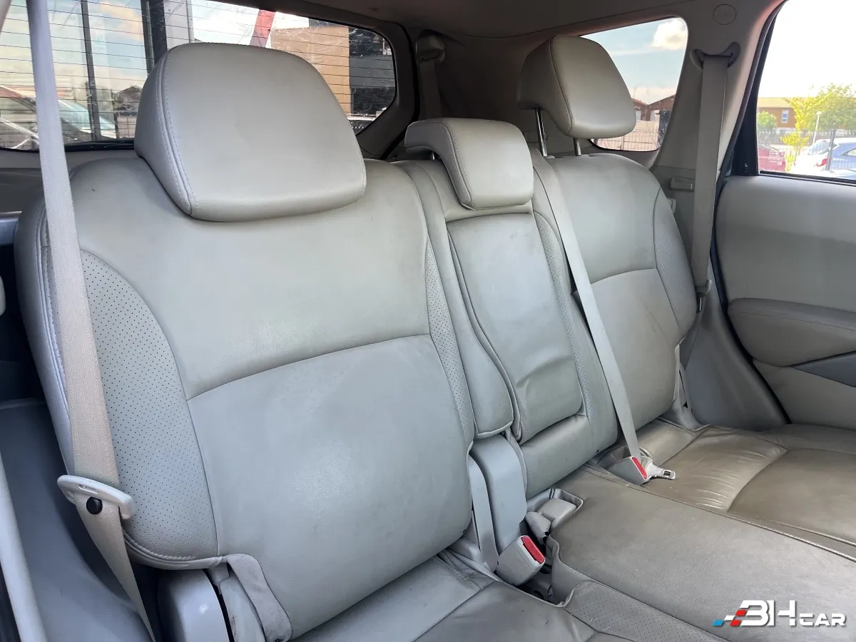 Mitsubishi Outlander - photo 12