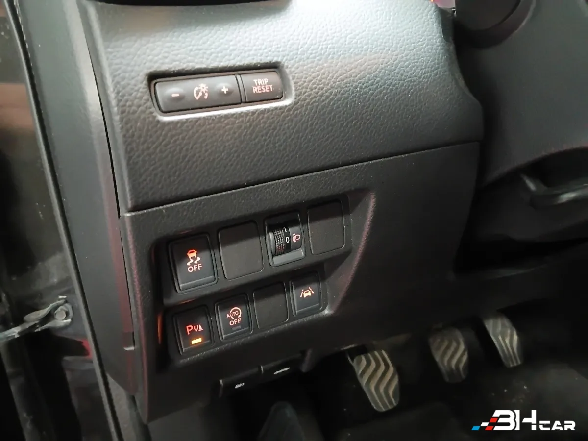 Nissan Qashqai - photo 24