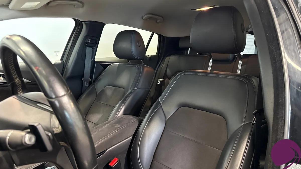 Infiniti Q30