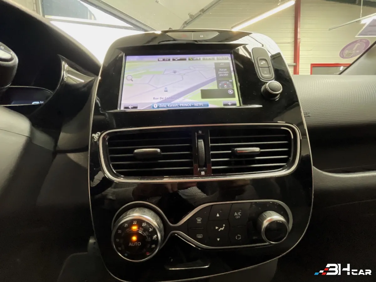 Renault Clio - photo 17