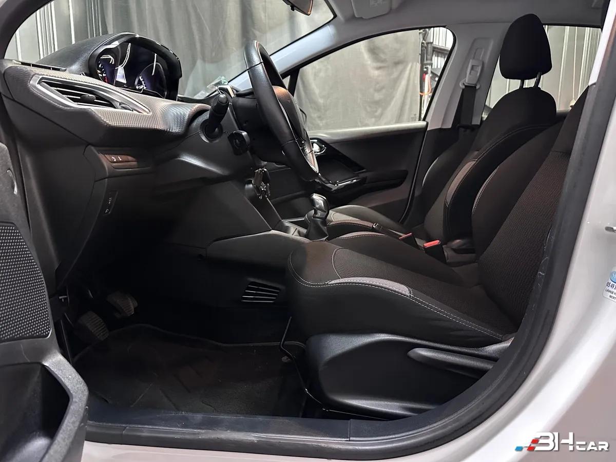 Aperçu indisponible de Peugeot 208