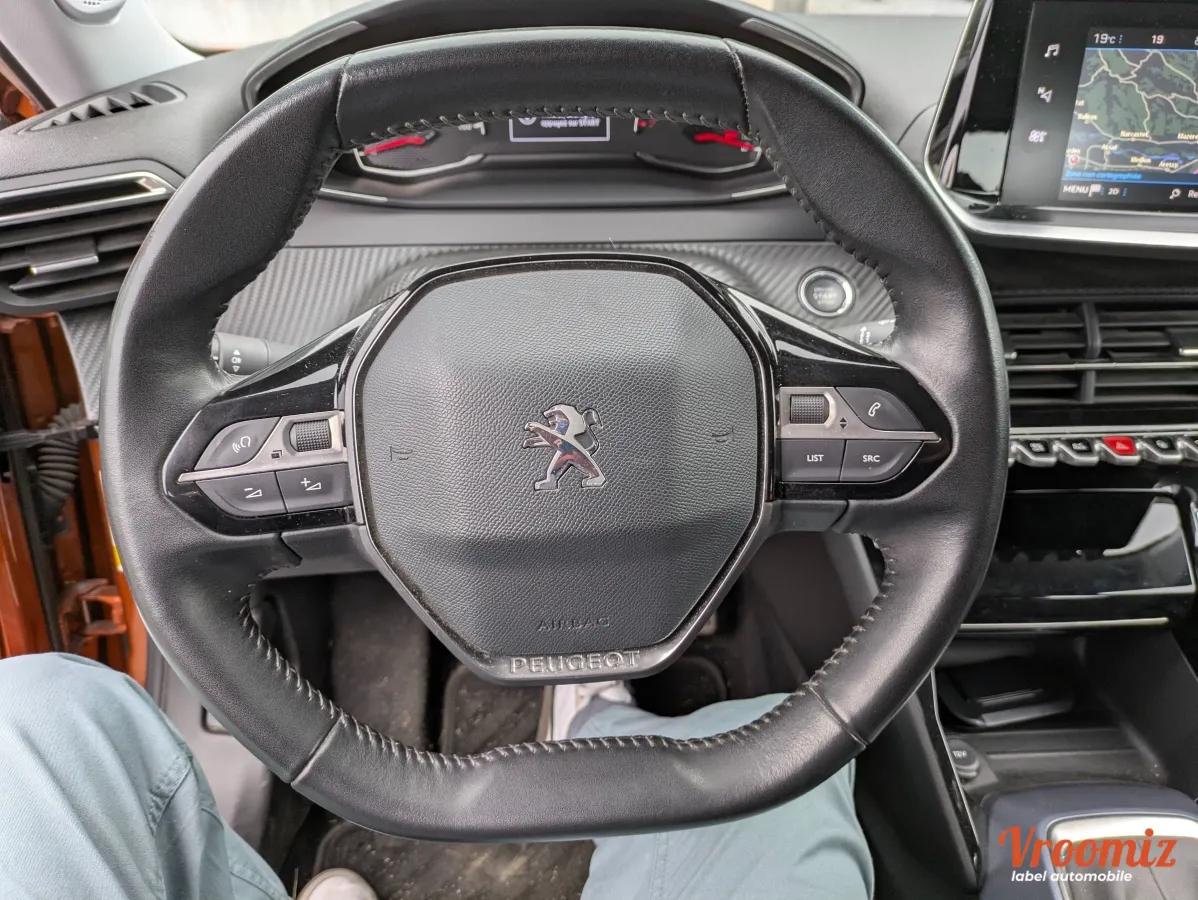 Peugeot 2008 GENERATION-I 1.5 BLUEHDI 100 ALLURE