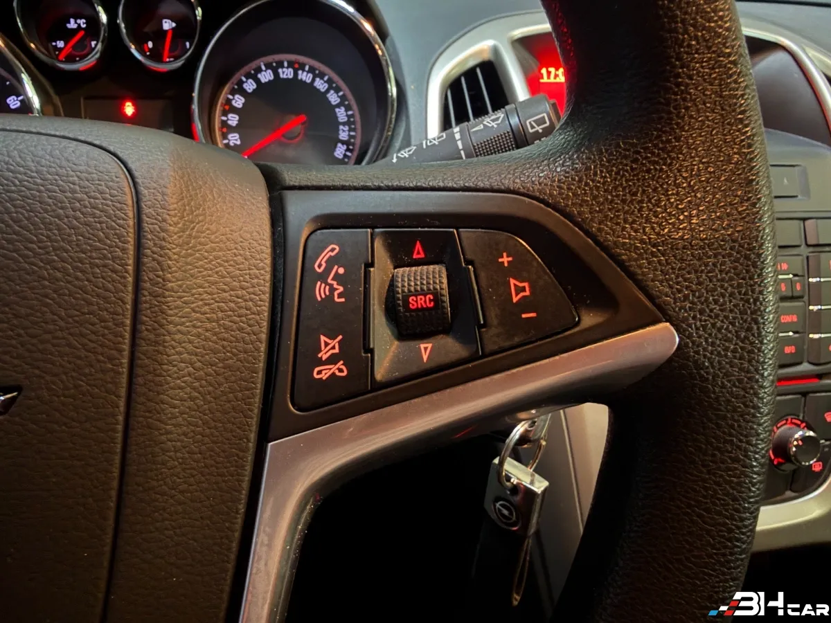 Opel Astra - photo 17