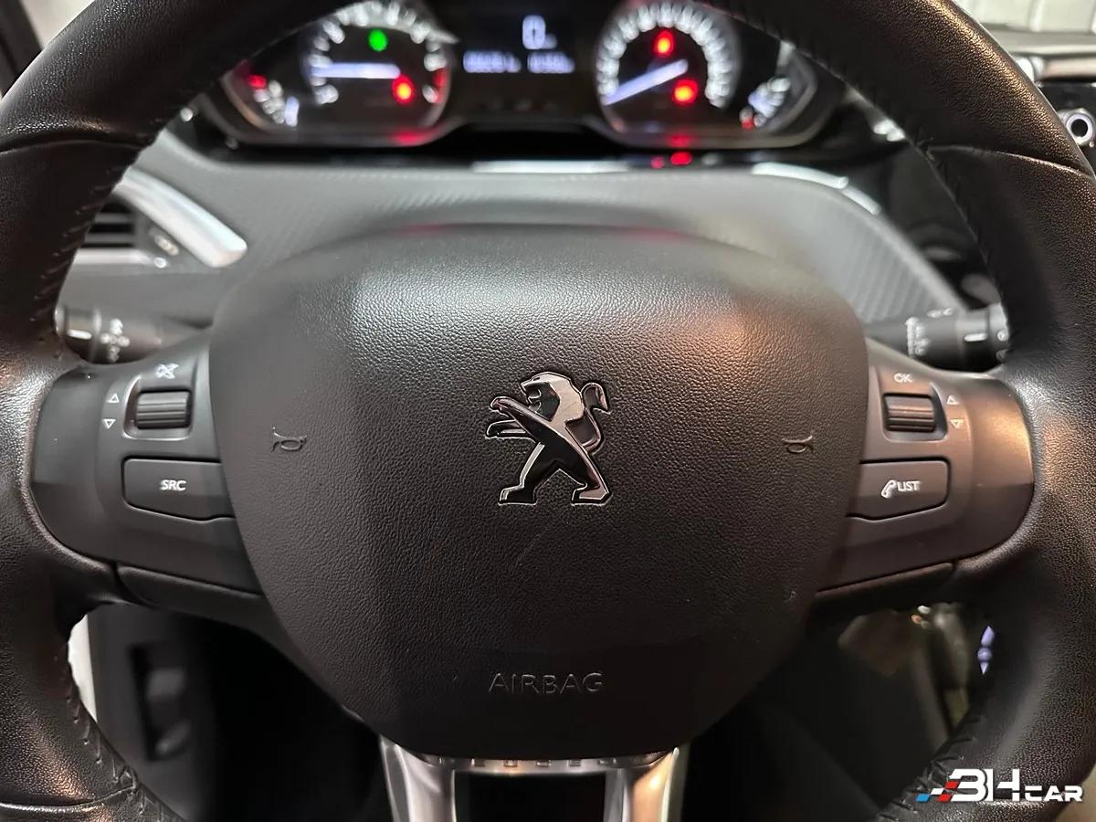 Aperçu indisponible de Peugeot 208