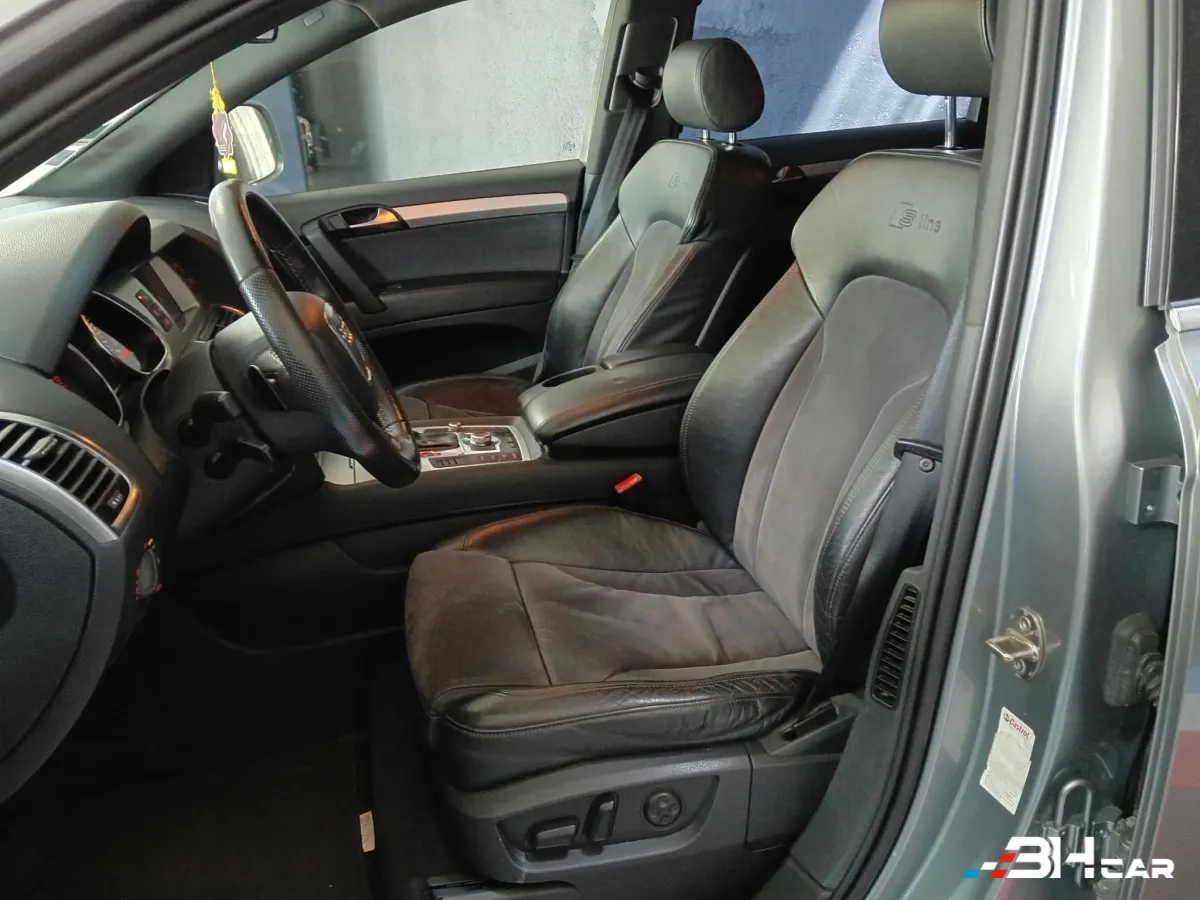 Audi Q7 - photo 14