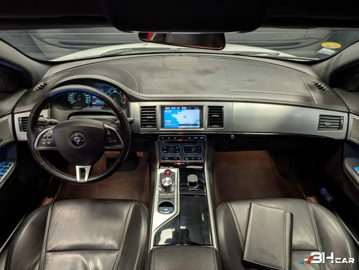 Jaguar Xf - photo 8