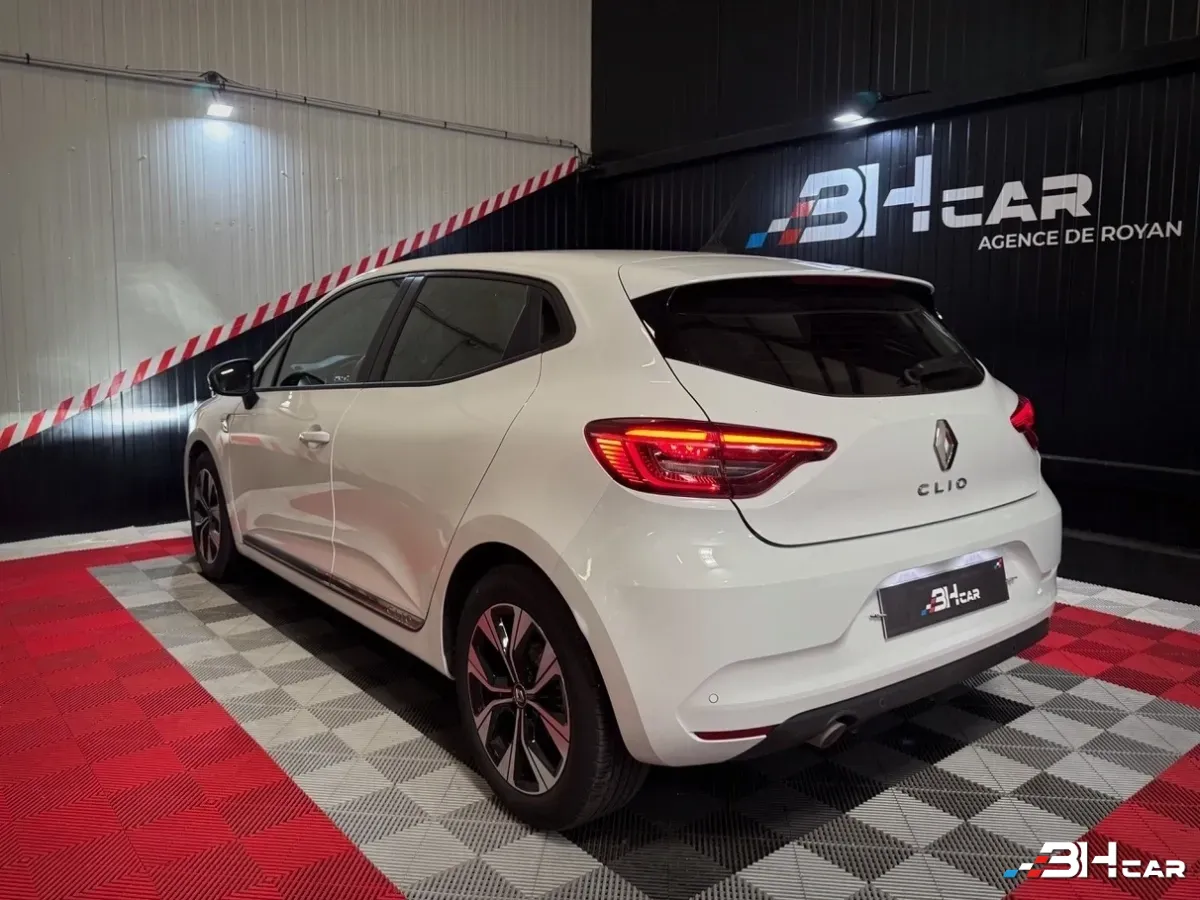 Renault Clio - photo 4