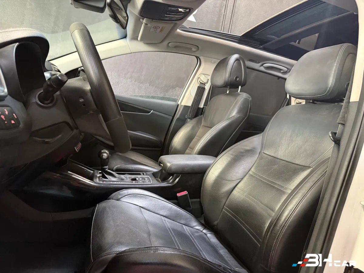 Kia Sorento - photo 14