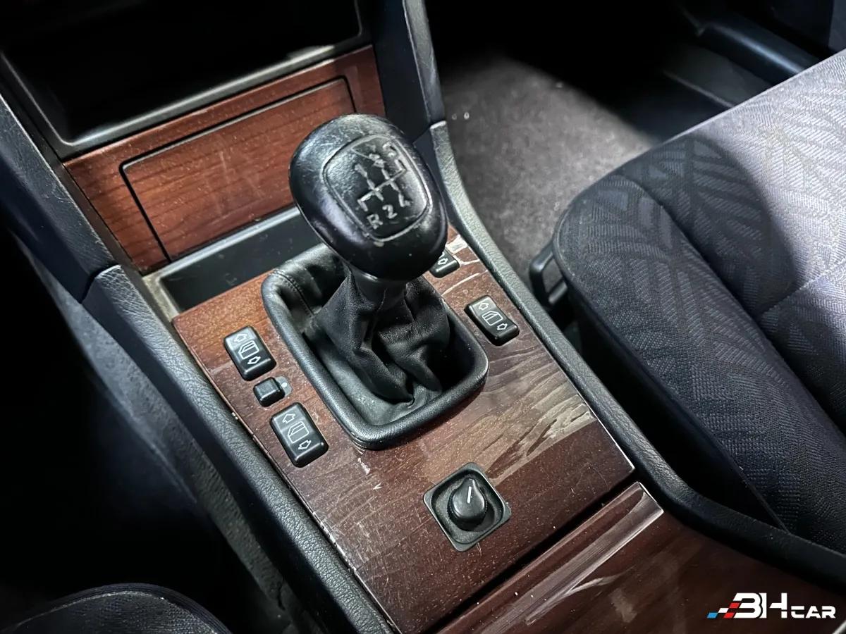 Aperçu indisponible de Mercedes-Benz Classe C