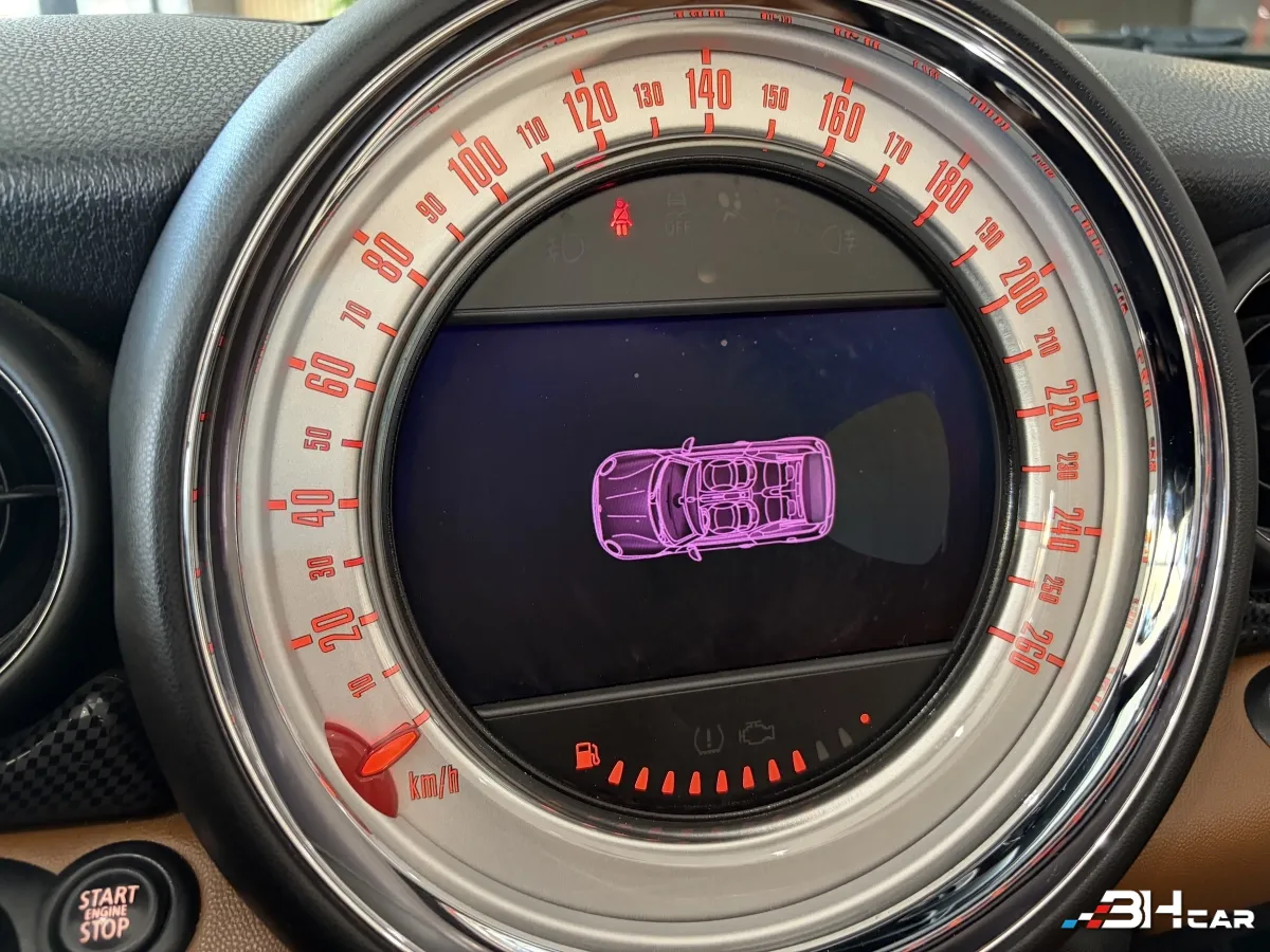 Mini Cabrio - photo 21