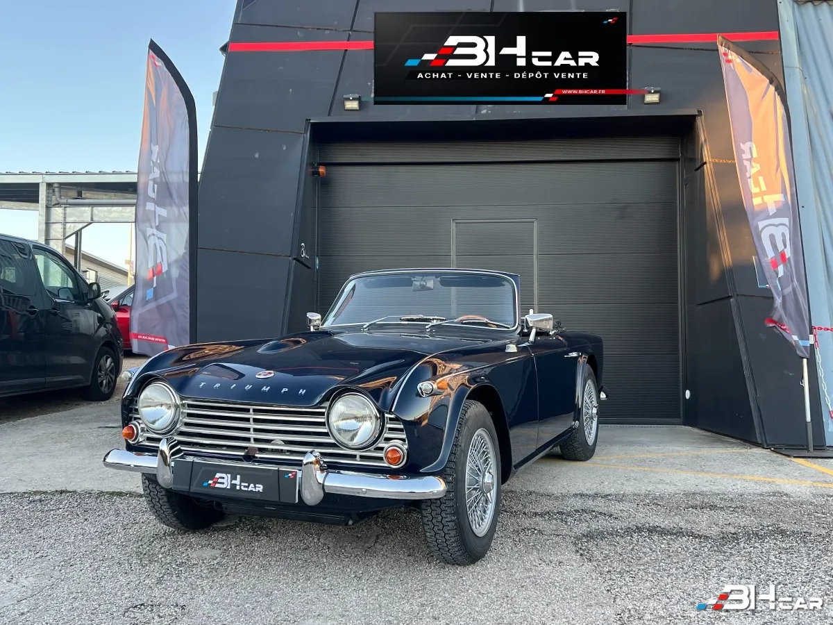 TRIUMPH TR4