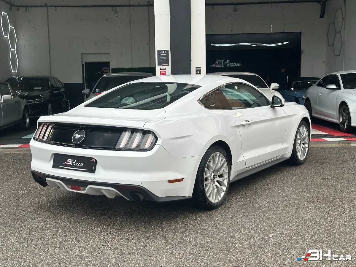 Ford Mustang - photo 6