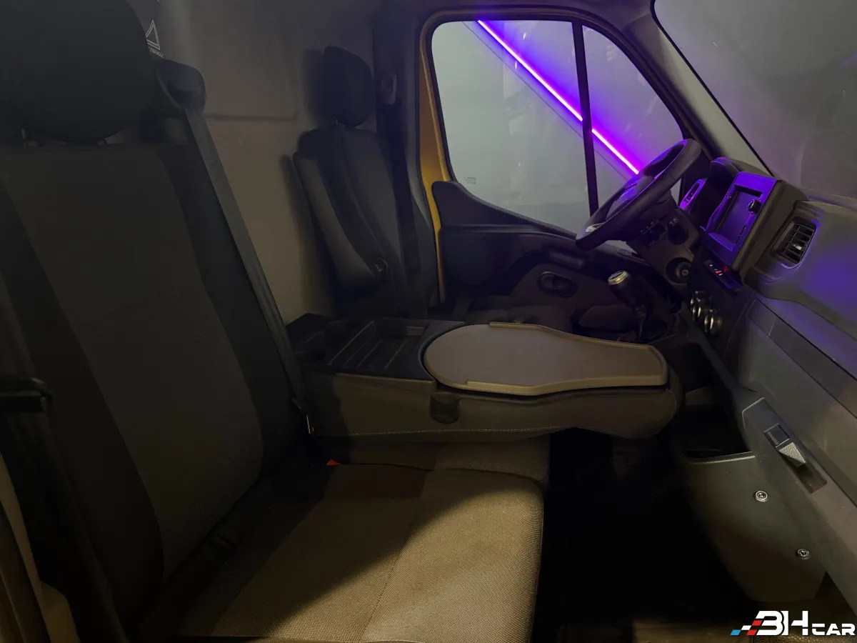 Renault Master Vu - photo 13