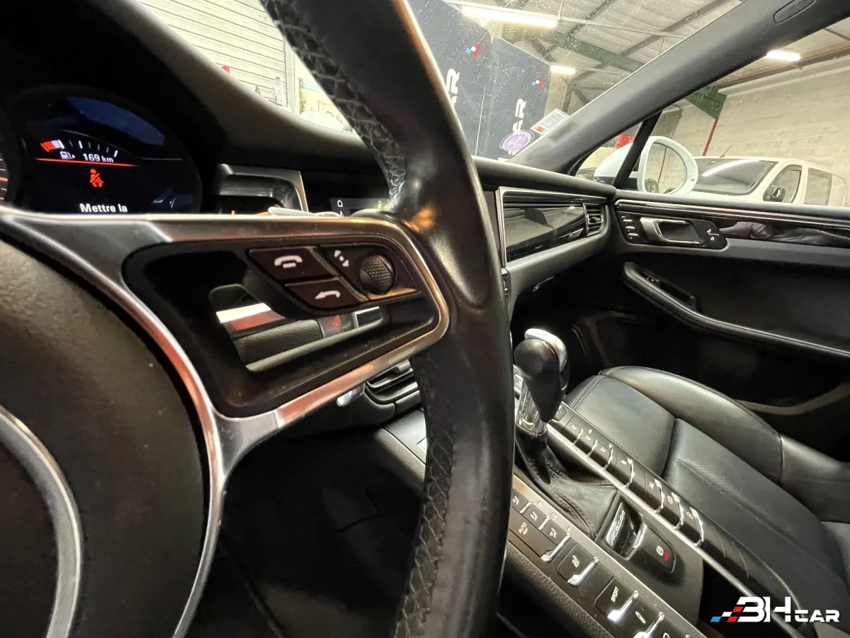 Porsche Macan - photo 18